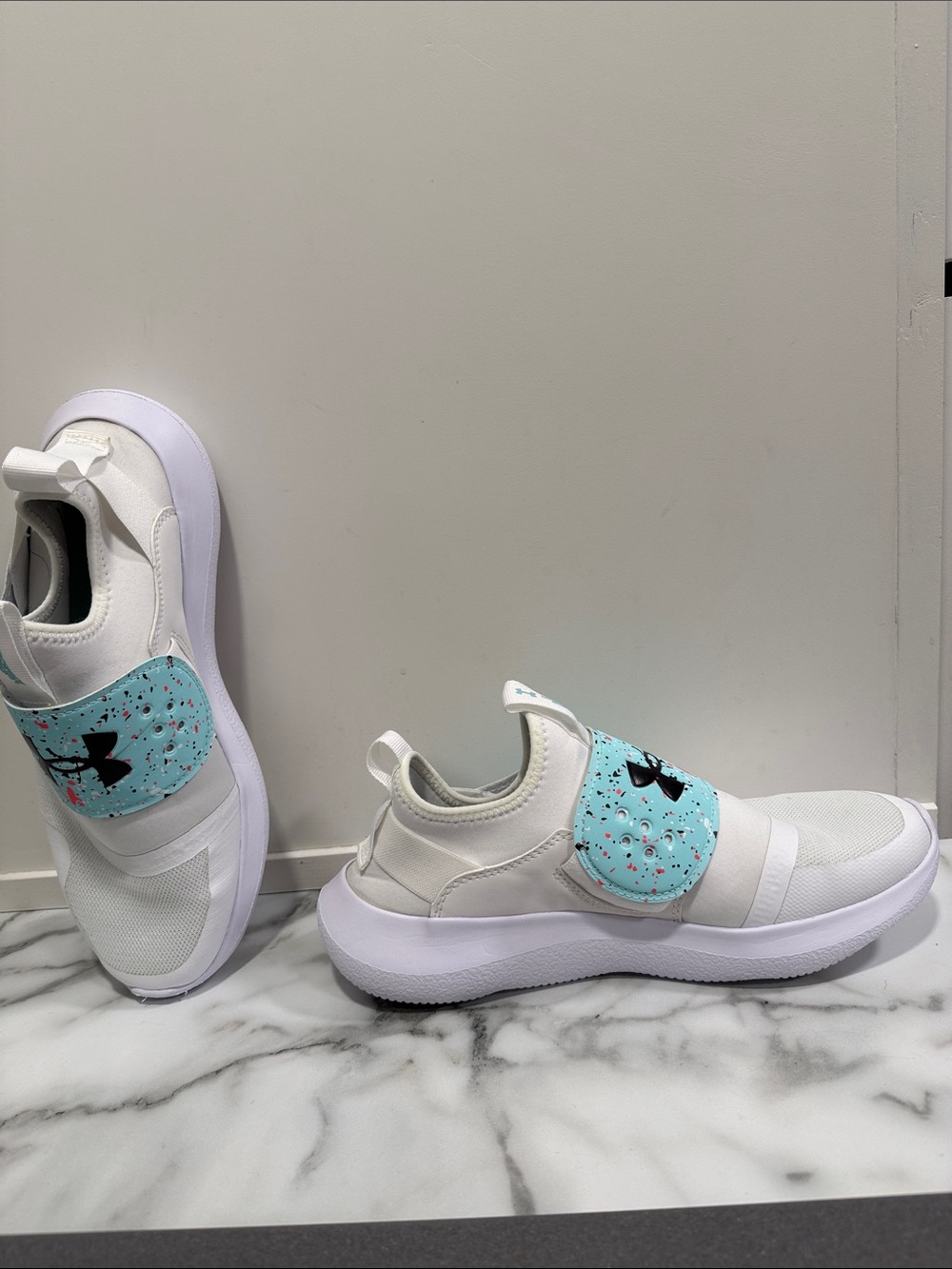 Under Armour Women's UA Runplay Paint Splatter Running Shoes Size 10 - Picture 3 of 10